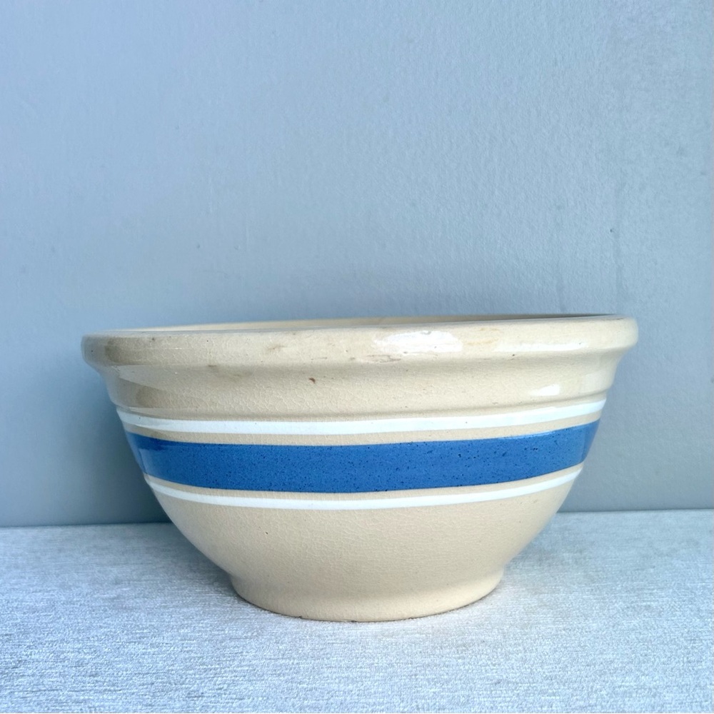 WATT POTTERY antique ovenware mixing bowl 1940-60 made in USA